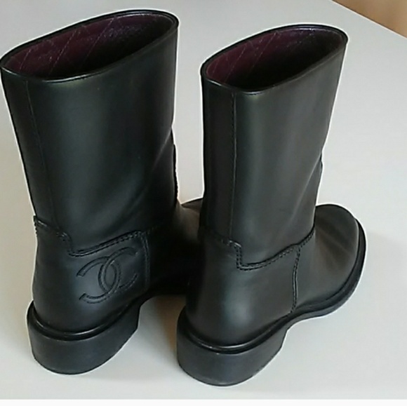 Chanel Mid Calf boots - Picture 4 of 8